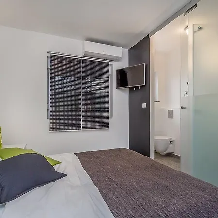 House Moderna *