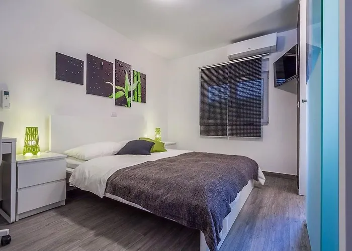 House Moderna * Pula