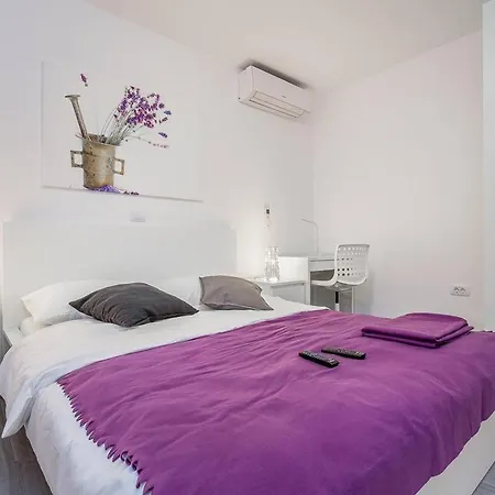 House Moderna Semesterbostad