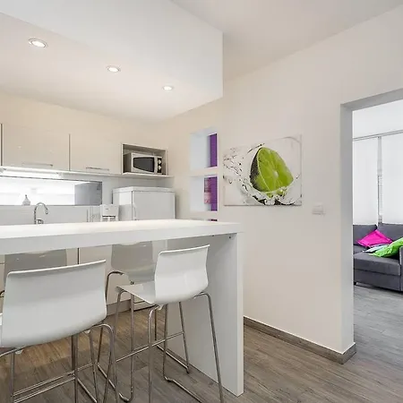 House Moderna Semesterbostad