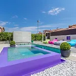 House Moderna * Pula